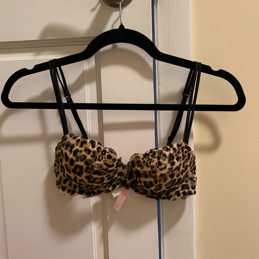 PINK Victoria’s Secret cheetah bra